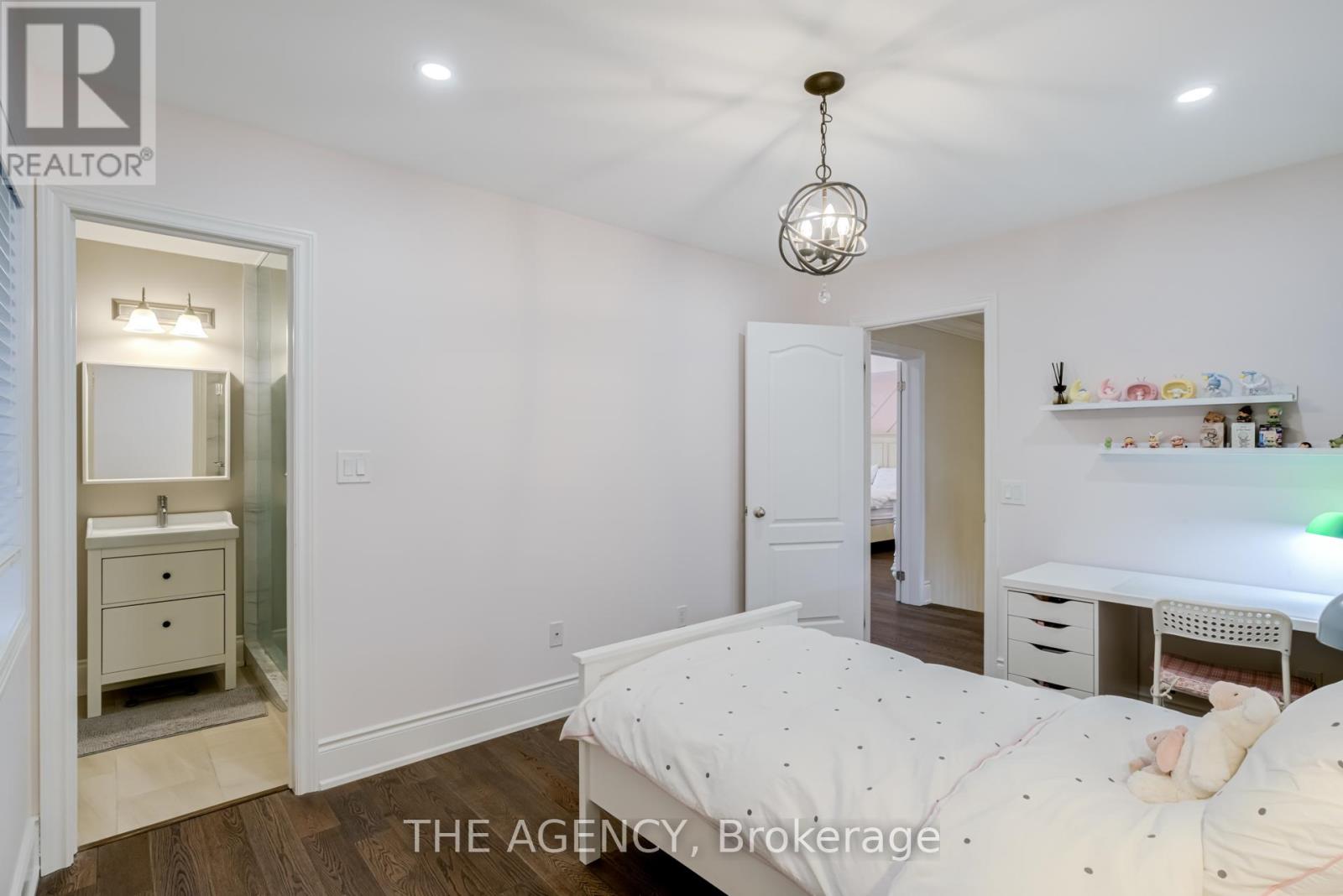 3109 Larry Crescent, Oakville, Ontario  L6M 0S8 - Photo 24 - W12781650