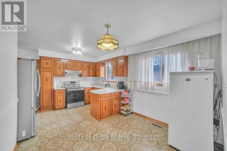 53 Agincourt Road, Vaughan, Ontario L4L 2Z8 - Photo 7 - N12787320