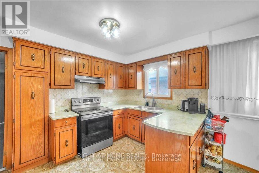 53 Agincourt Road, Vaughan, Ontario L4L 2Z8 - Photo 9 - N12787320