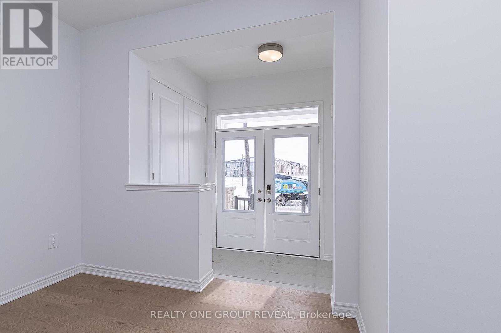 54 Jade Blossom Avenue, Markham, Ontario  L6C 3P7 - Photo 2 - N12787336