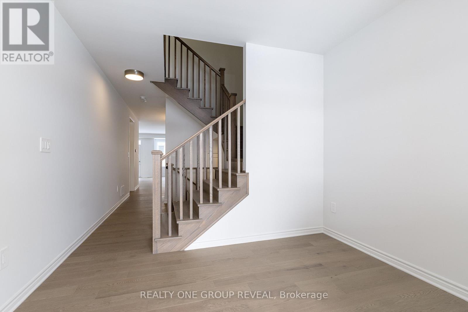 54 Jade Blossom Avenue, Markham, Ontario  L6C 3P7 - Photo 3 - N12787336