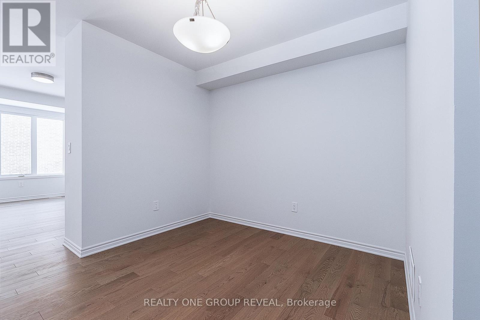 54 Jade Blossom Avenue, Markham, Ontario  L6C 3P7 - Photo 6 - N12787336