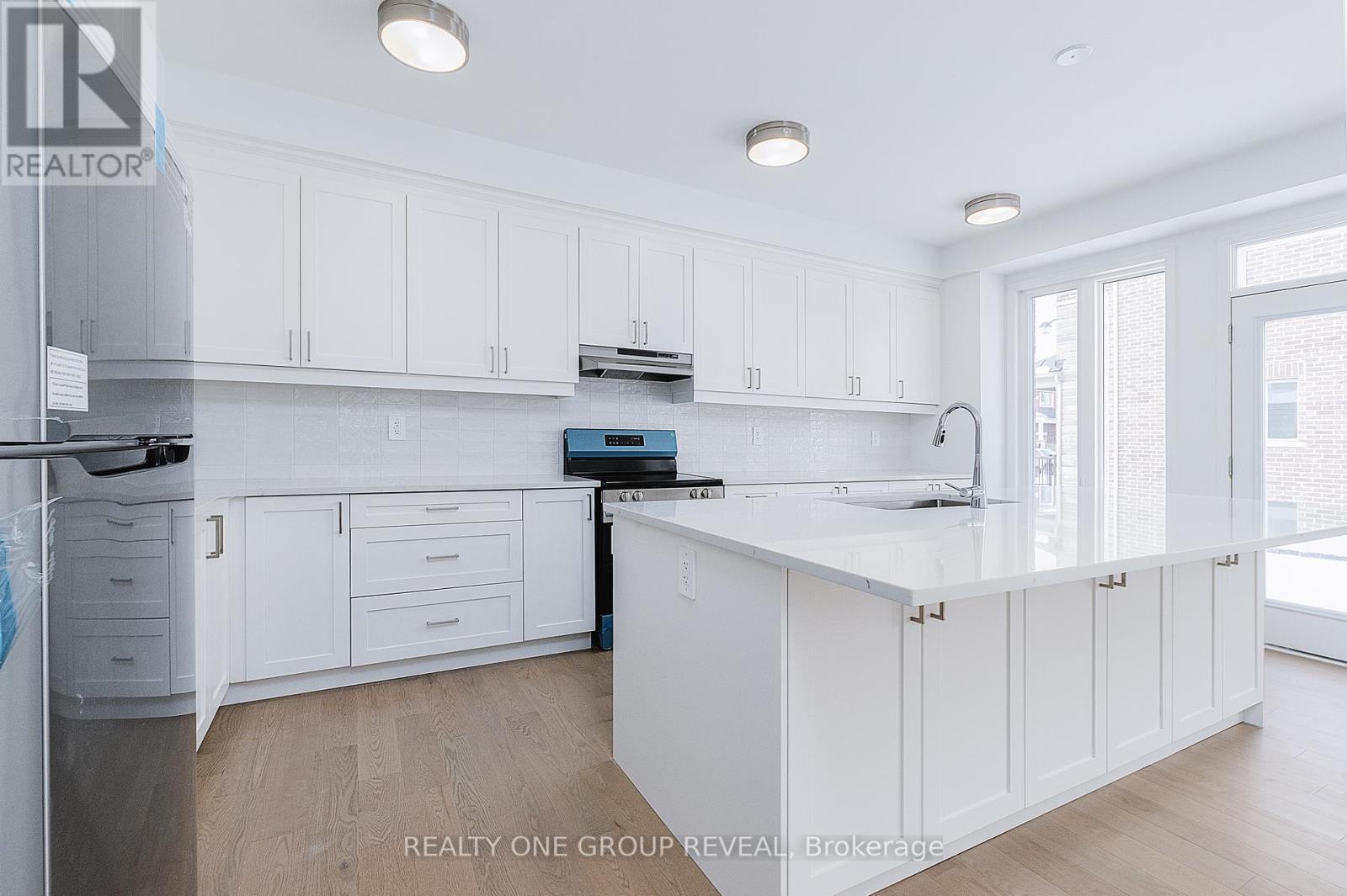 54 Jade Blossom Avenue, Markham, Ontario  L6C 3P7 - Photo 8 - N12787336