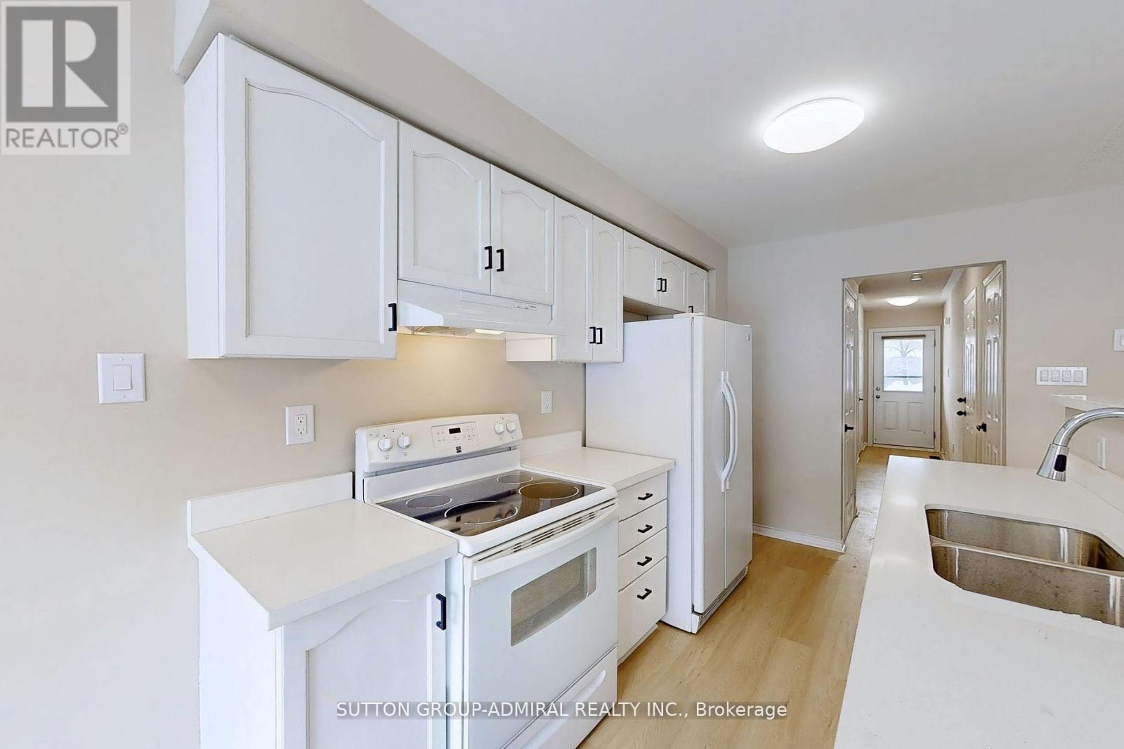 32 Kelso Crescent, Vaughan, Ontario  L6A 2C7 - Photo 7 - N12787412