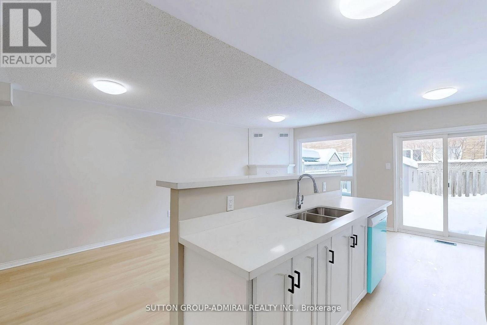 32 Kelso Crescent, Vaughan, Ontario  L6A 2C7 - Photo 8 - N12787412