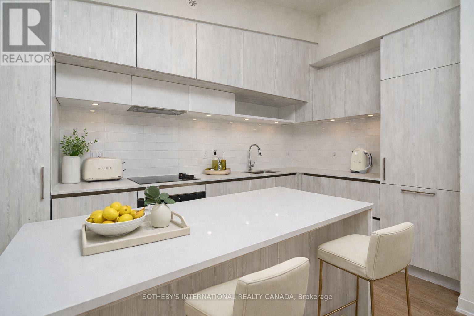 207 - 8 Steckley House Lane, Richmond Hill, Ontario  L4S 0N1 - Photo 9 - N12787450