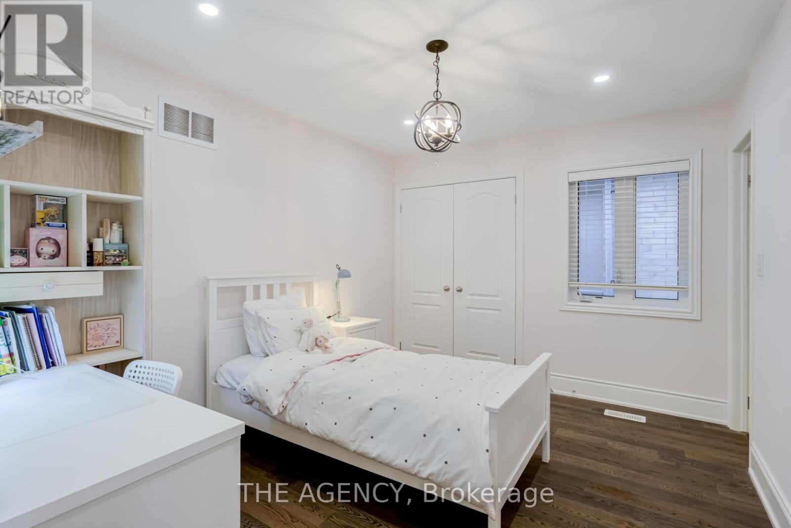 3109 Larry Crescent, Oakville, Ontario  L6M 0S8 - Photo 23 - W12781650