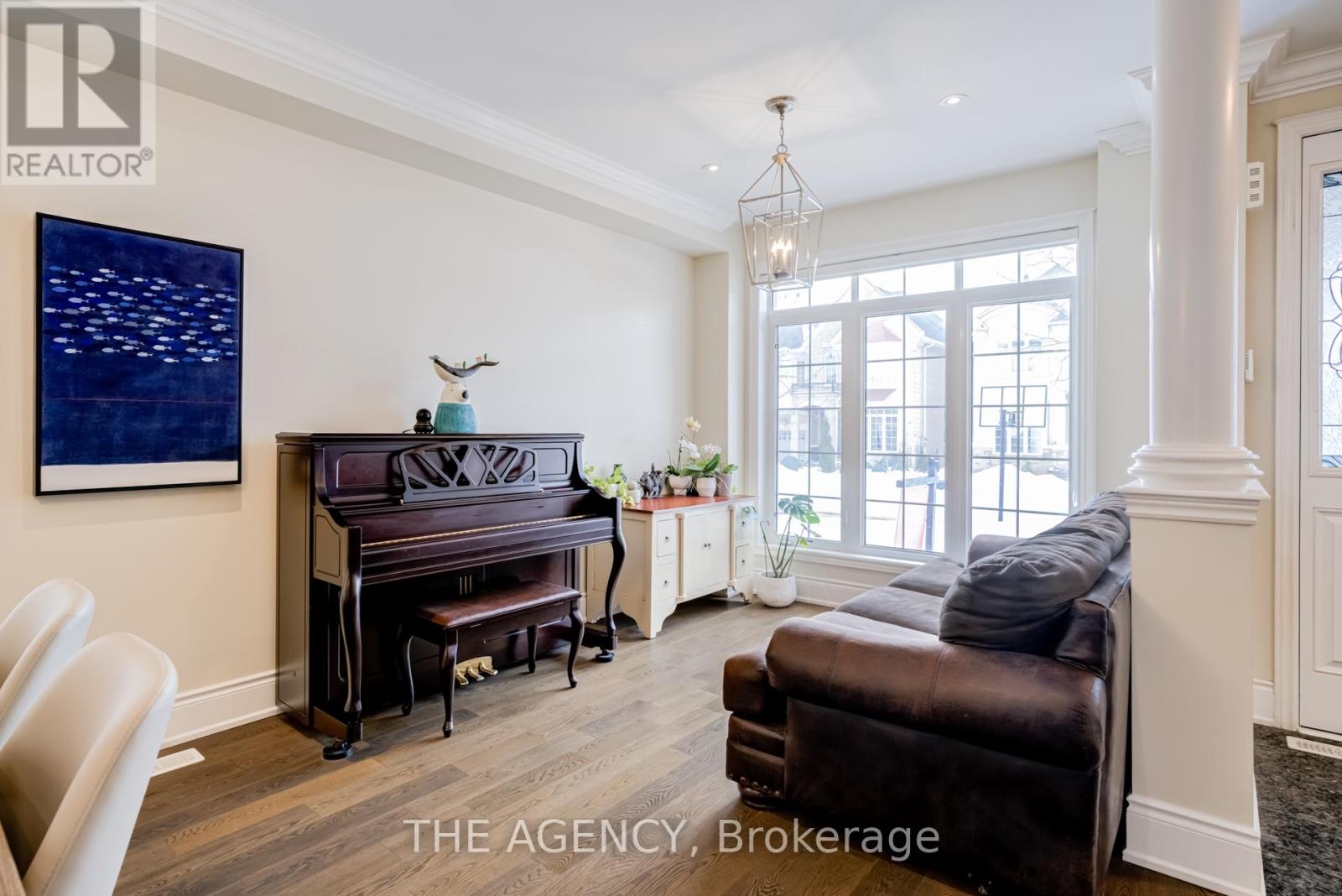 3109 Larry Crescent, Oakville, Ontario  L6M 0S8 - Photo 4 - W12781650