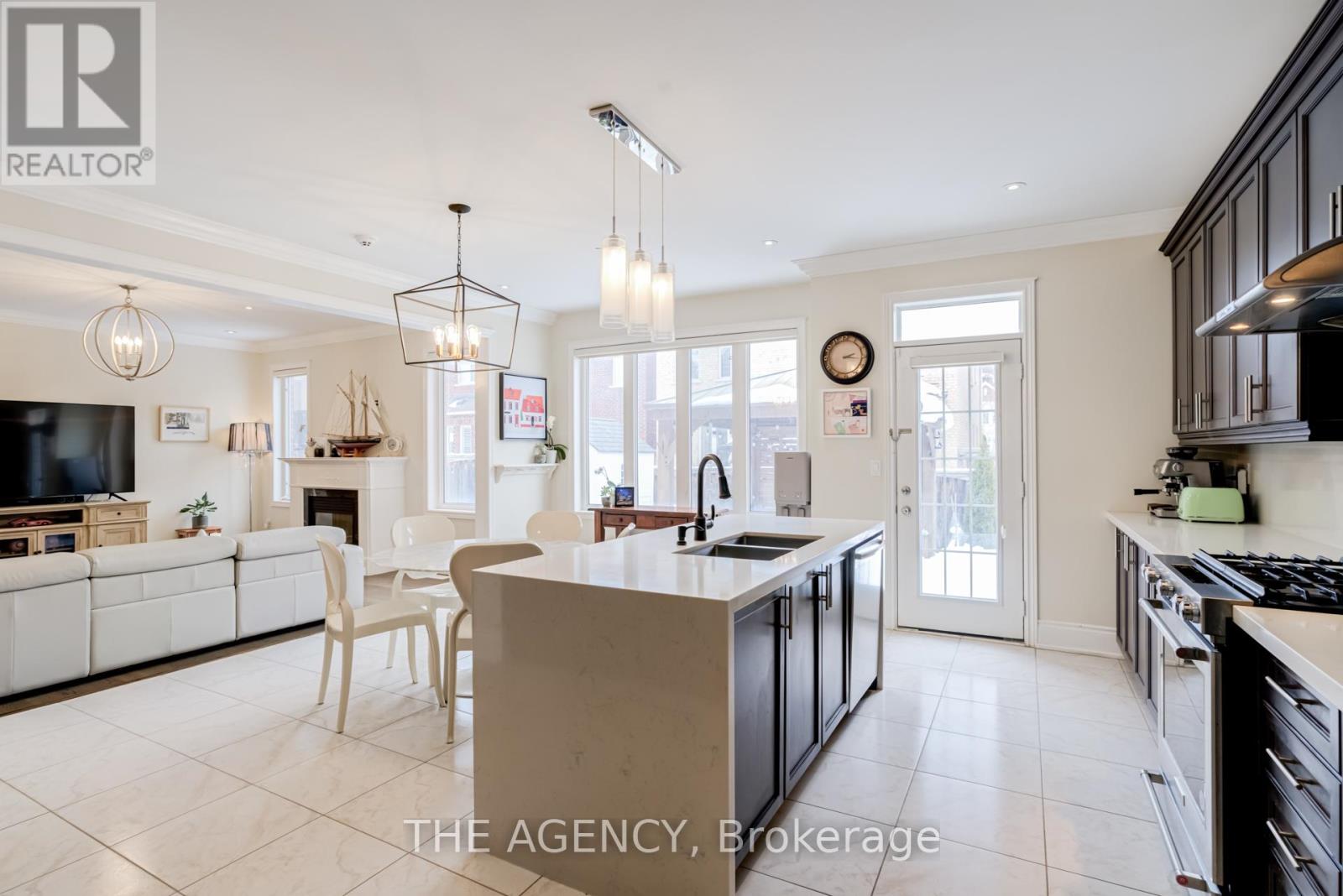 3109 Larry Crescent, Oakville, Ontario  L6M 0S8 - Photo 10 - W12781650