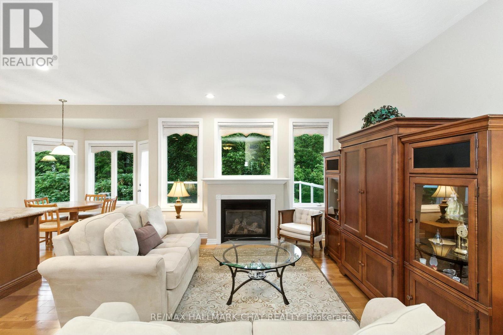 32 Valleycrest Drive, Oro-Medonte, Ontario  L0L 2L0 - Photo 17 - S12787354