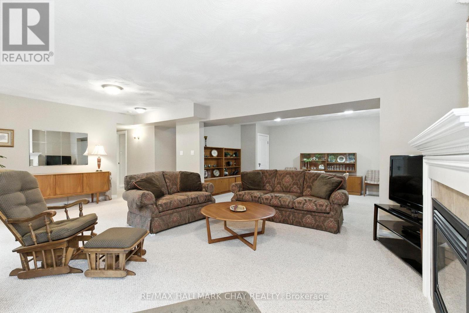 32 Valleycrest Drive, Oro-Medonte, Ontario  L0L 2L0 - Photo 25 - S12787354