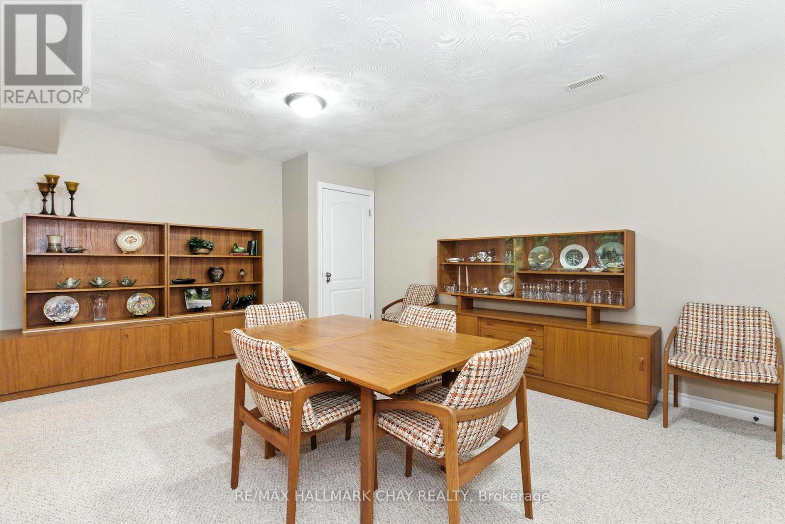 32 Valleycrest Drive, Oro-Medonte, Ontario  L0L 2L0 - Photo 26 - S12787354