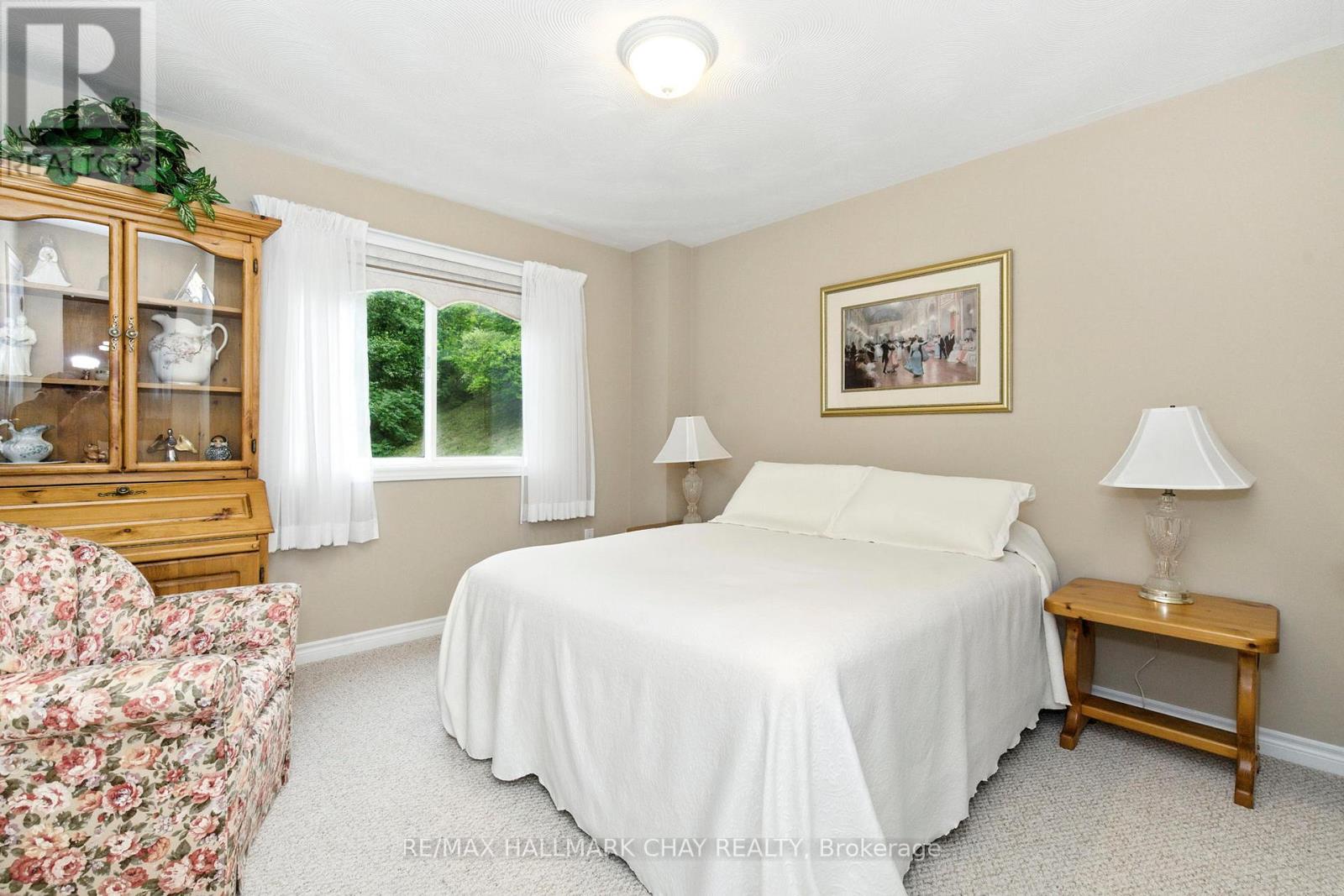 32 Valleycrest Drive, Oro-Medonte, Ontario  L0L 2L0 - Photo 28 - S12787354