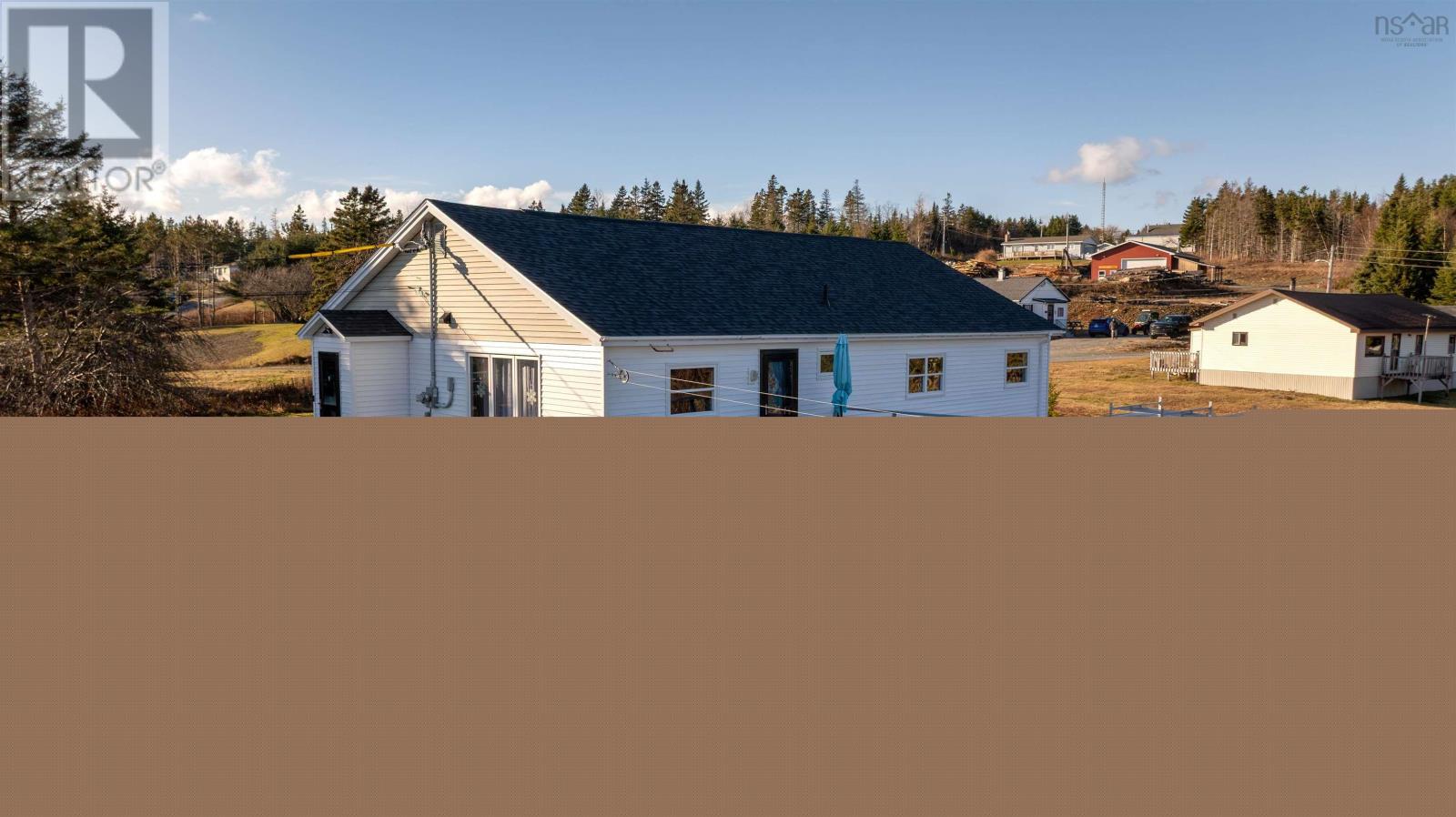 87 Pool Road, Sheet Harbour, Nova Scotia  B0J 3H0 - Photo 6 - 202529232