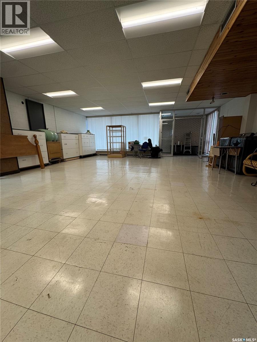 68 13th Street W, Prince Albert, Saskatchewan  S6V 3E8 - Photo 2 - SK028551