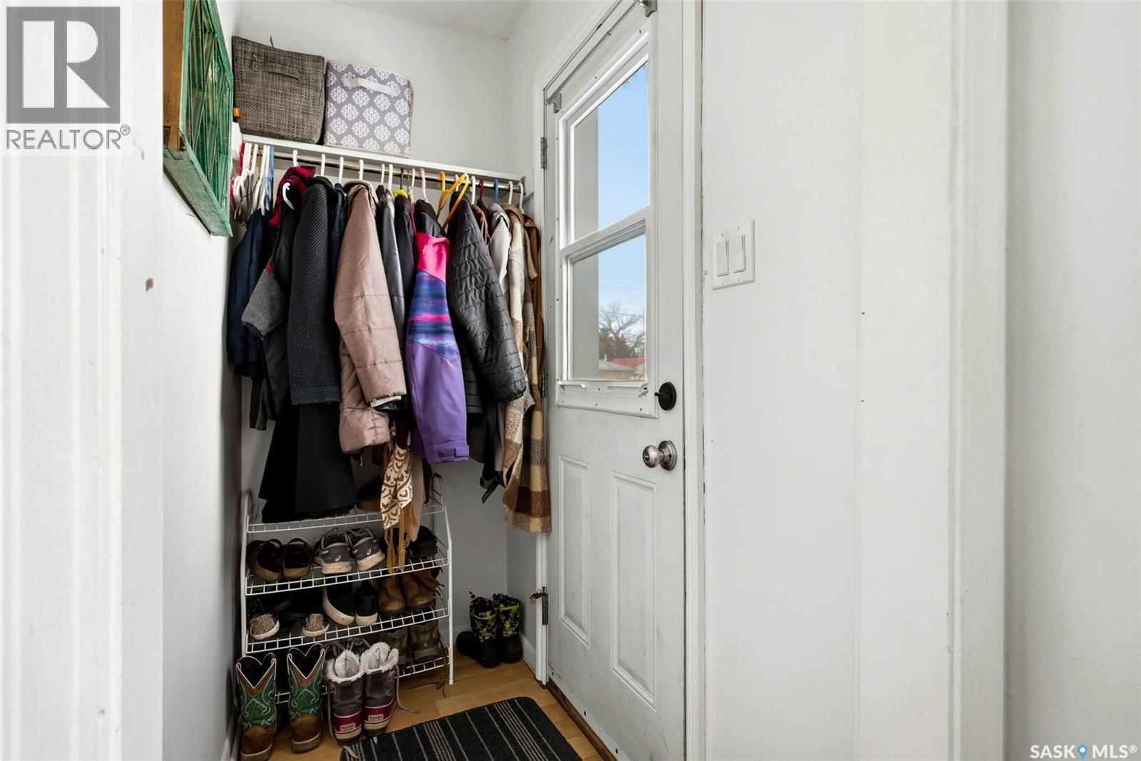 1445 Connaught Street, Regina, Saskatchewan  S4T 4T1 - Photo 3 - SK028523