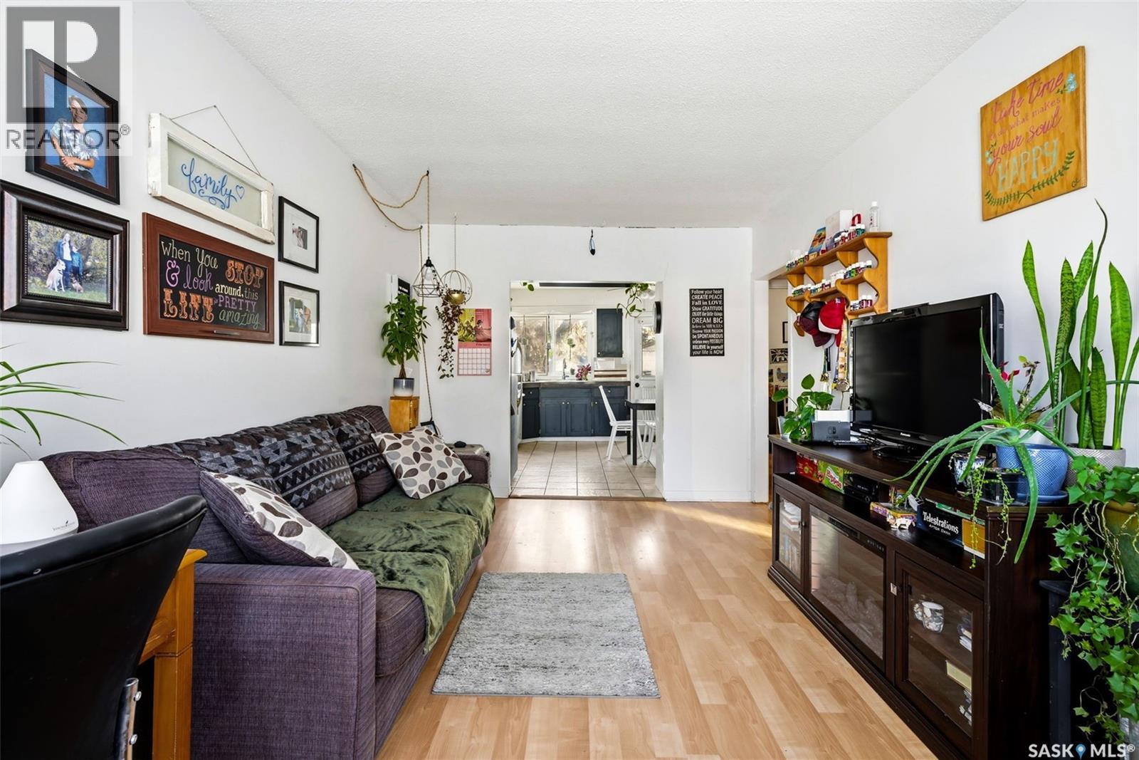 1445 Connaught Street, Regina, Saskatchewan  S4T 4T1 - Photo 5 - SK028523