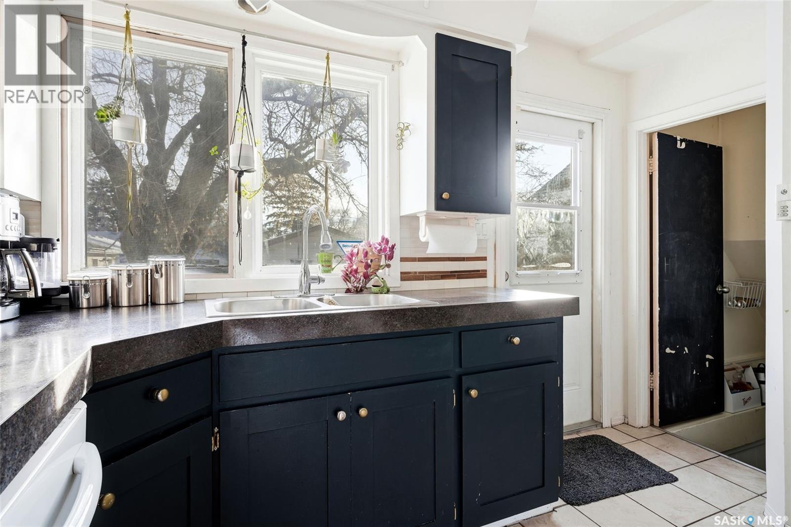 1445 Connaught Street, Regina, Saskatchewan  S4T 4T1 - Photo 8 - SK028523