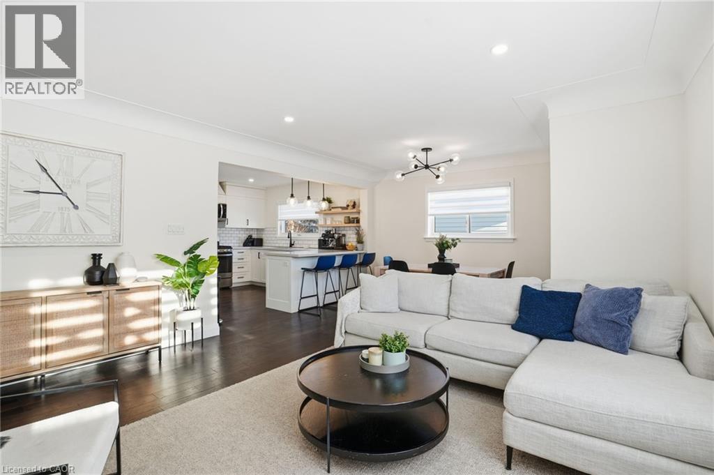 2347 Sharron Street, Burlington, Ontario  L7R 1W8 - Photo 5 - 40803905