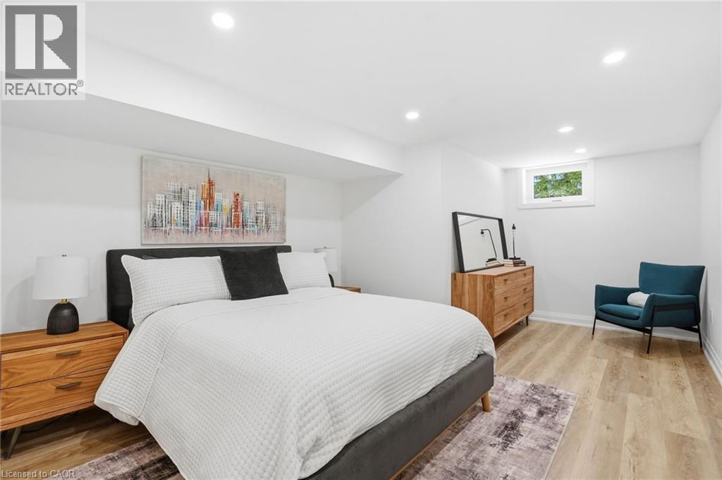 2347 Sharron Street, Burlington, Ontario  L7R 1W8 - Photo 25 - 40803905