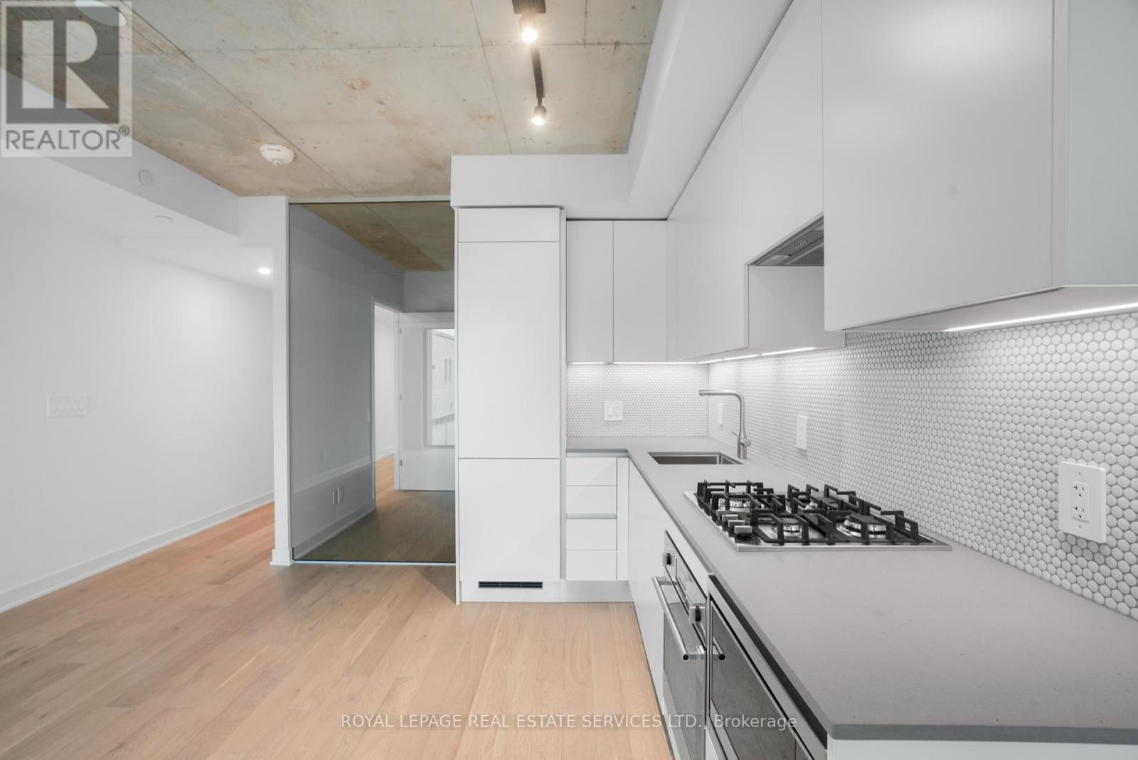 302 - 2720 Dundas Street W, Toronto, Ontario M6P 1Y2 - Photo 14 - W12787298