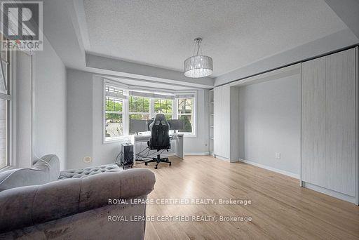 216 Magurn Gate, Milton, Ontario  L9T 7B4 - Photo 8 - W12787302