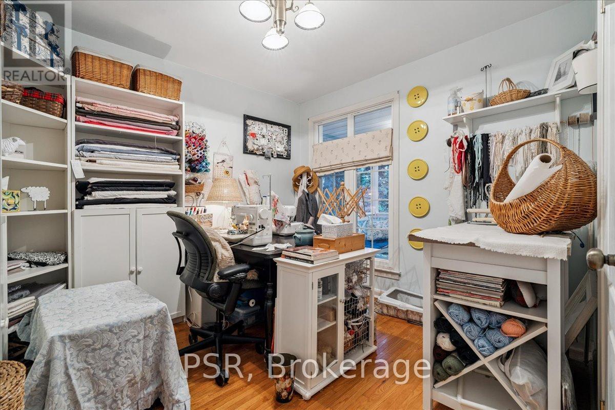 402 Willis Drive, Oakville, Ontario  L6L 4V3 - Photo 24 - W12787312