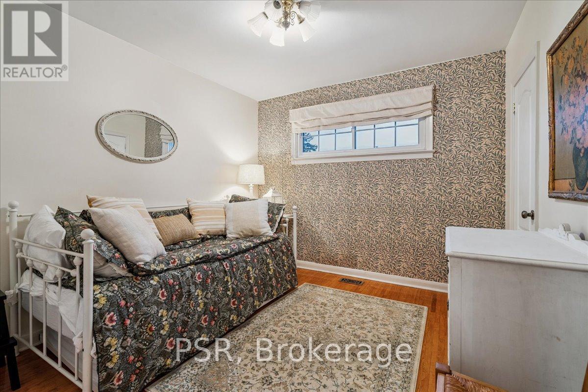 402 Willis Drive, Oakville, Ontario  L6L 4V3 - Photo 25 - W12787312