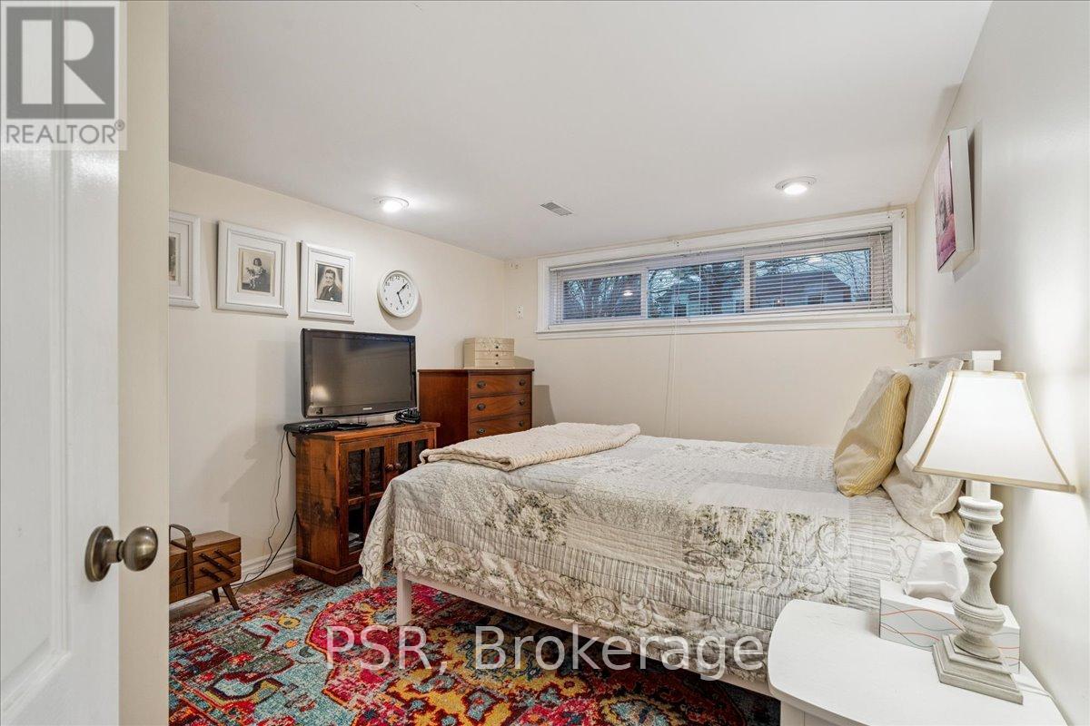 402 Willis Drive, Oakville, Ontario  L6L 4V3 - Photo 33 - W12787312