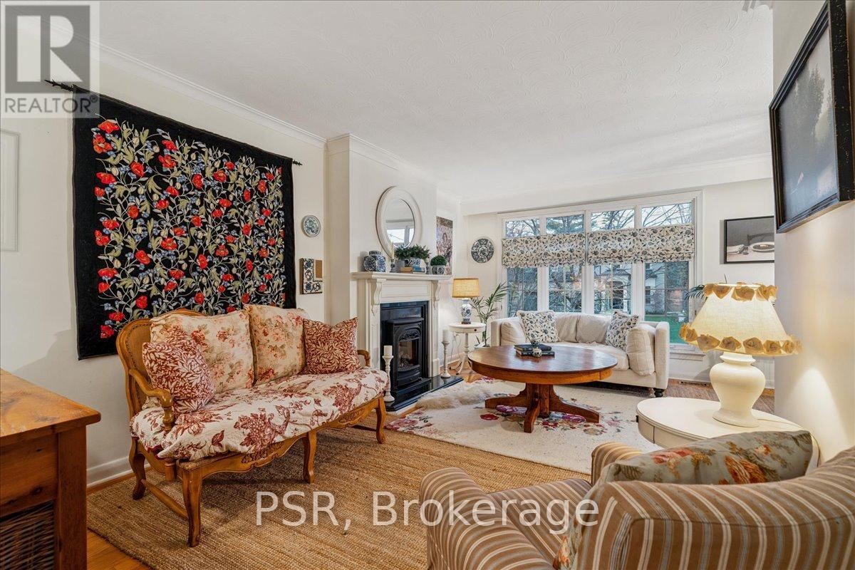 402 Willis Drive, Oakville, Ontario  L6L 4V3 - Photo 8 - W12787312