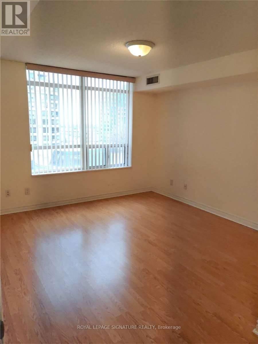 730 - 3888 Duke Of York Boulevard, Mississauga, Ontario  L5B 4P5 - Photo 5 - W12787348