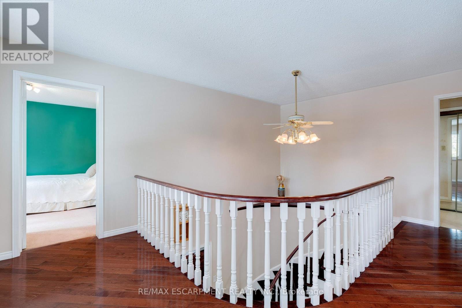 1151 Manor Road, Oakville, Ontario  L6M 1G3 - Photo 28 - W12787374