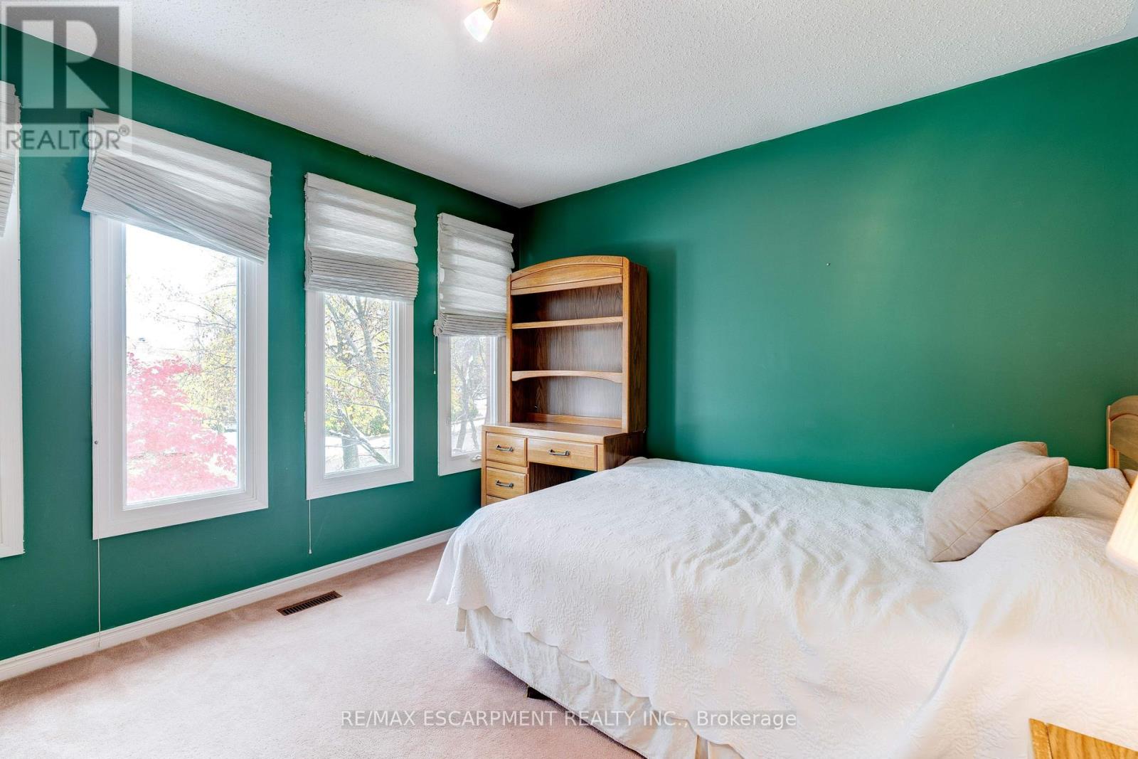 1151 Manor Road, Oakville, Ontario  L6M 1G3 - Photo 30 - W12787374