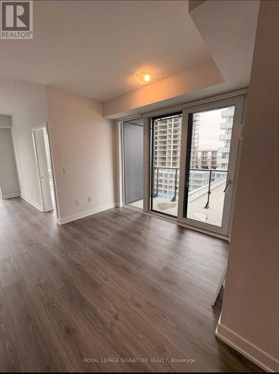 810 - 430 Square One Drive, Mississauga, Ontario  L5B 0R7 - Photo 11 - W12787394