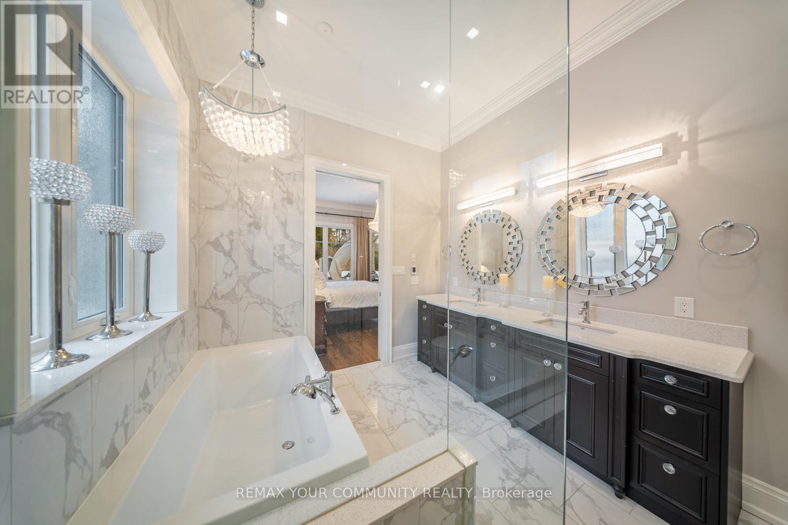 1551 Warland Road, Oakville, Ontario  L6L 1N4 - Photo 19 - W12787400