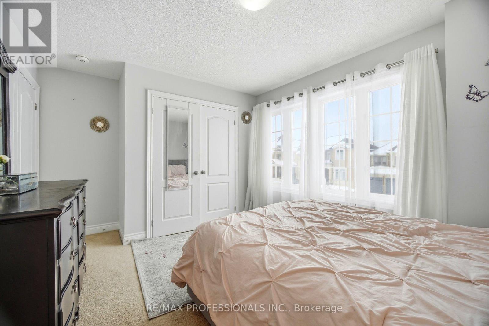 5 Mugford Crescent, Brampton, Ontario  L6Y 6A7 - Photo 36 - W12787414
