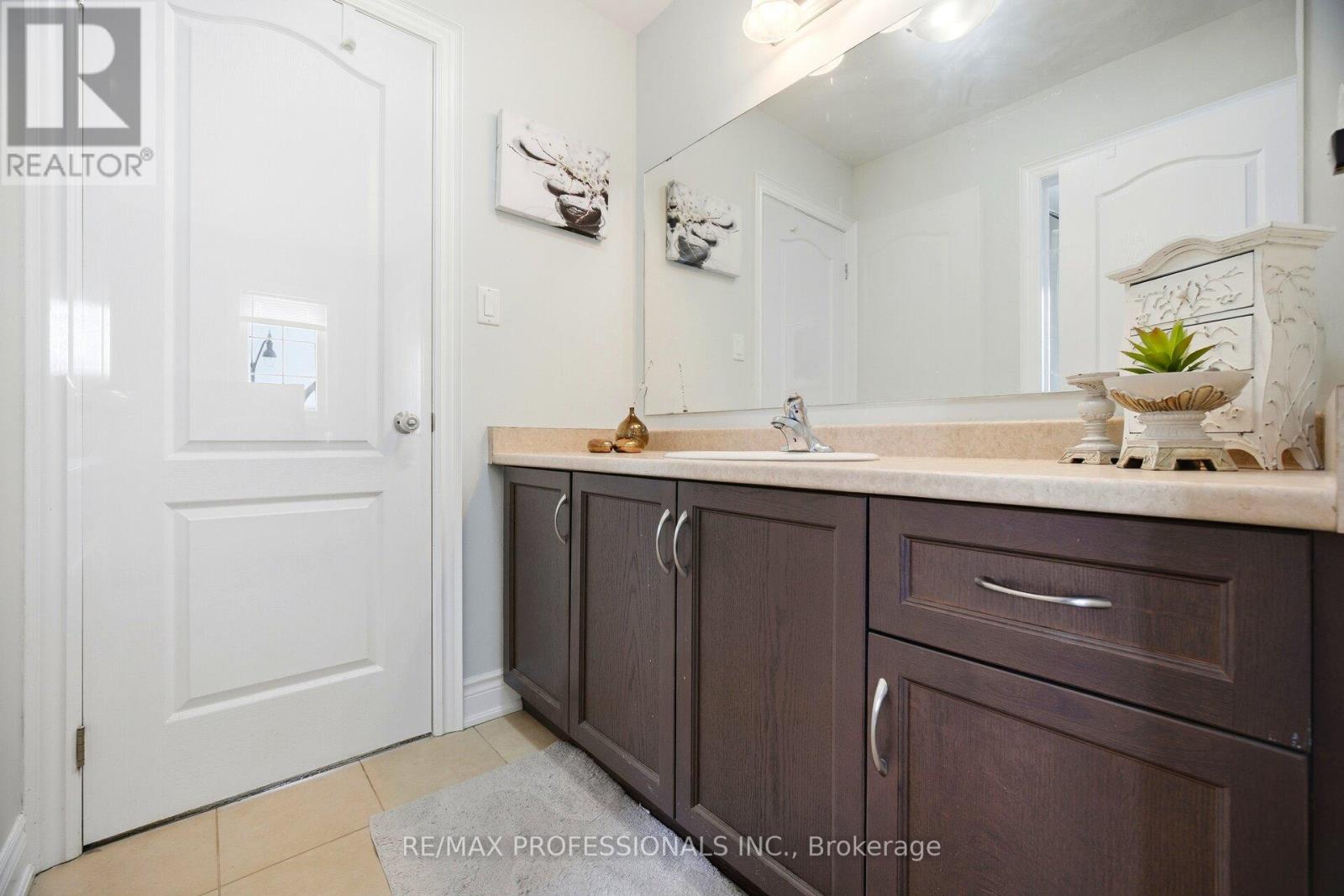 5 Mugford Crescent, Brampton, Ontario  L6Y 6A7 - Photo 43 - W12787414