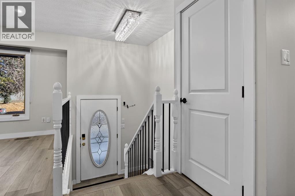 255 Rundleridge Drive Ne, Calgary, Alberta  T1Y 2K5 - Photo 2 - A2280782