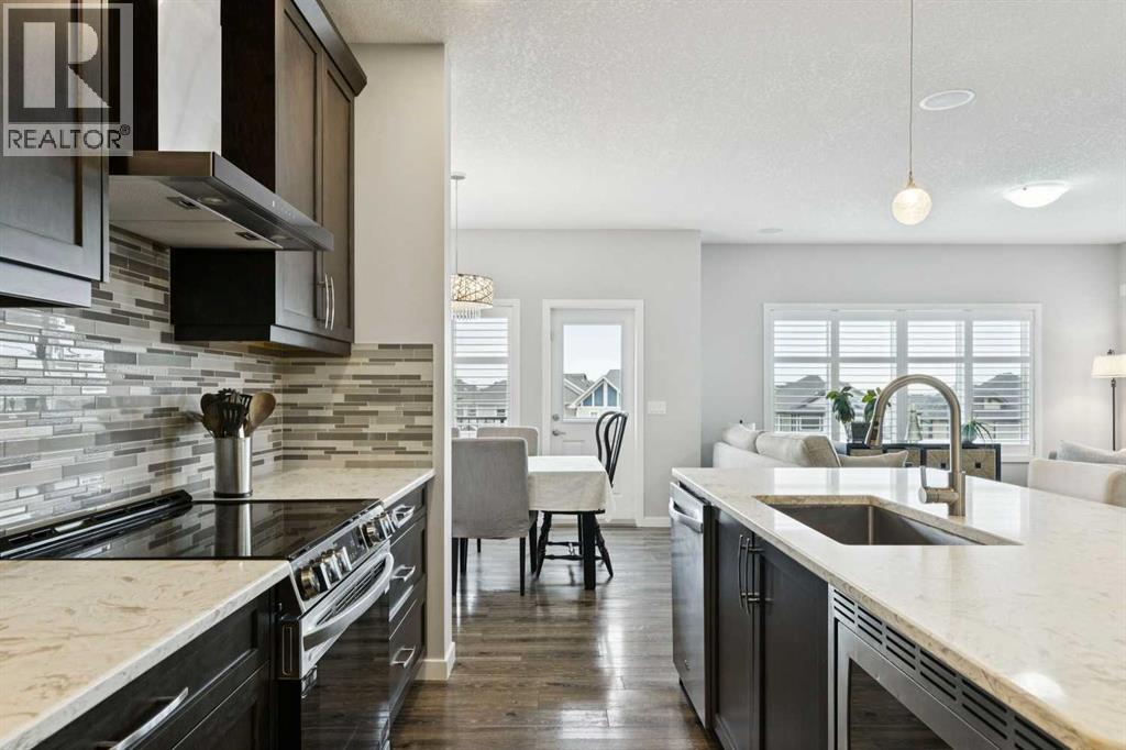 331 Hillcrest Heights Sw, Airdrie, Alberta  T4B 4C1 - Photo 7 - A2285014