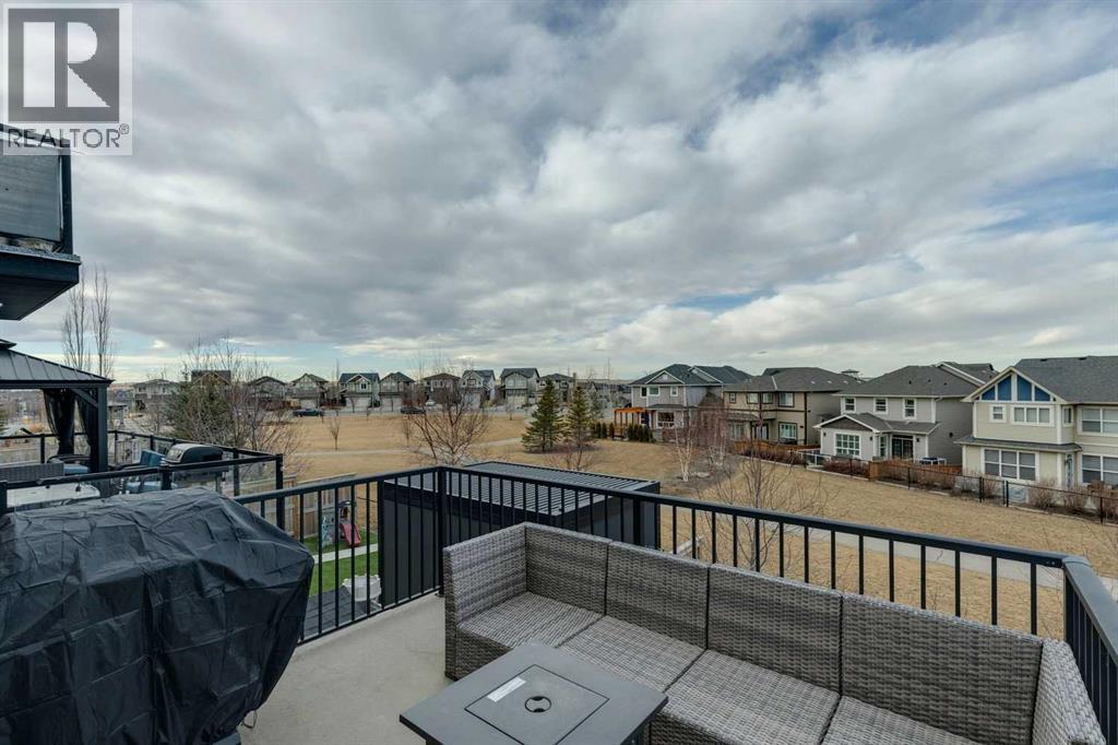 331 Hillcrest Heights Sw, Airdrie, Alberta  T4B 4C1 - Photo 37 - A2285014