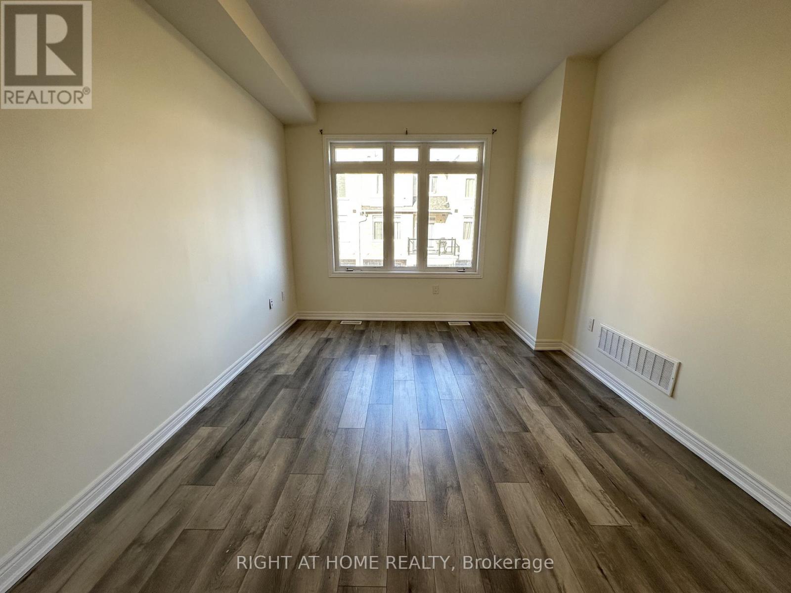 22 - 40 Zinfandel Drive, Hamilton, Ontario  L8E 0L1 - Photo 10 - X12787324