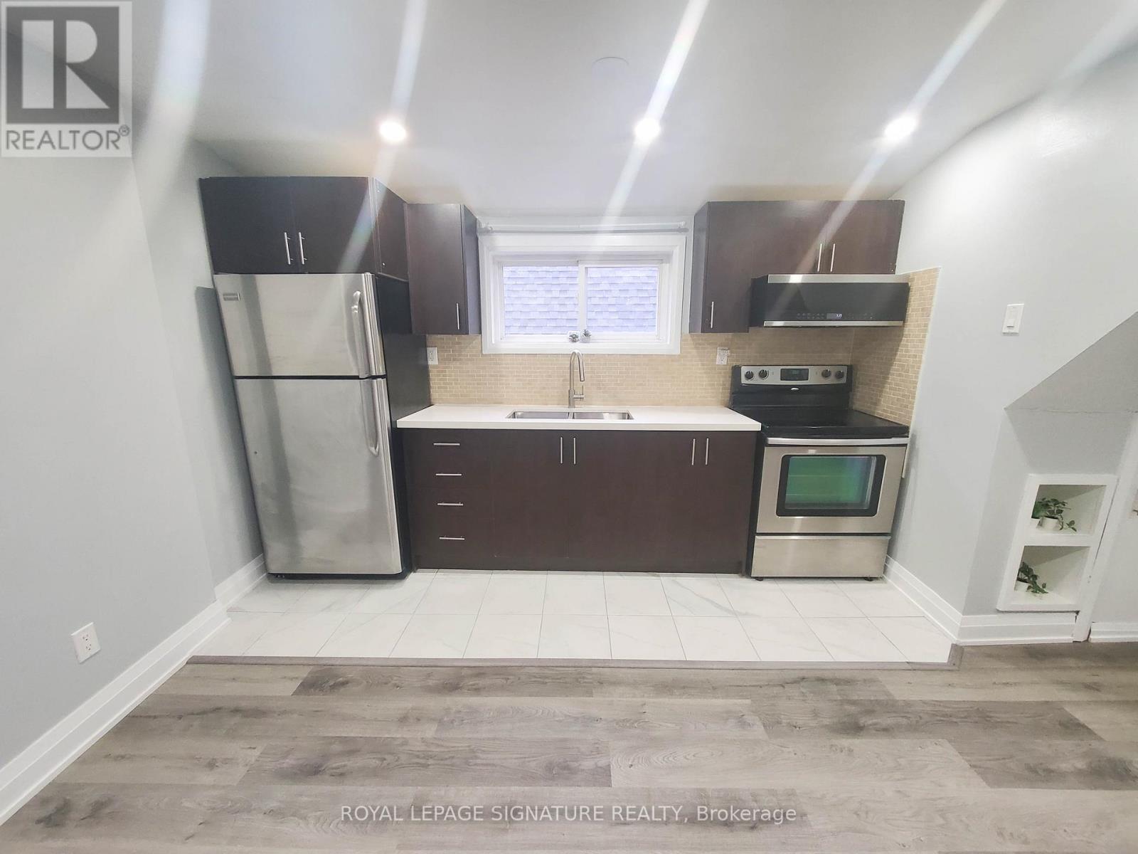 4 - 77 Victoria Avenue N, Hamilton, Ontario  L8L 5E3 - Photo 5 - X12787444