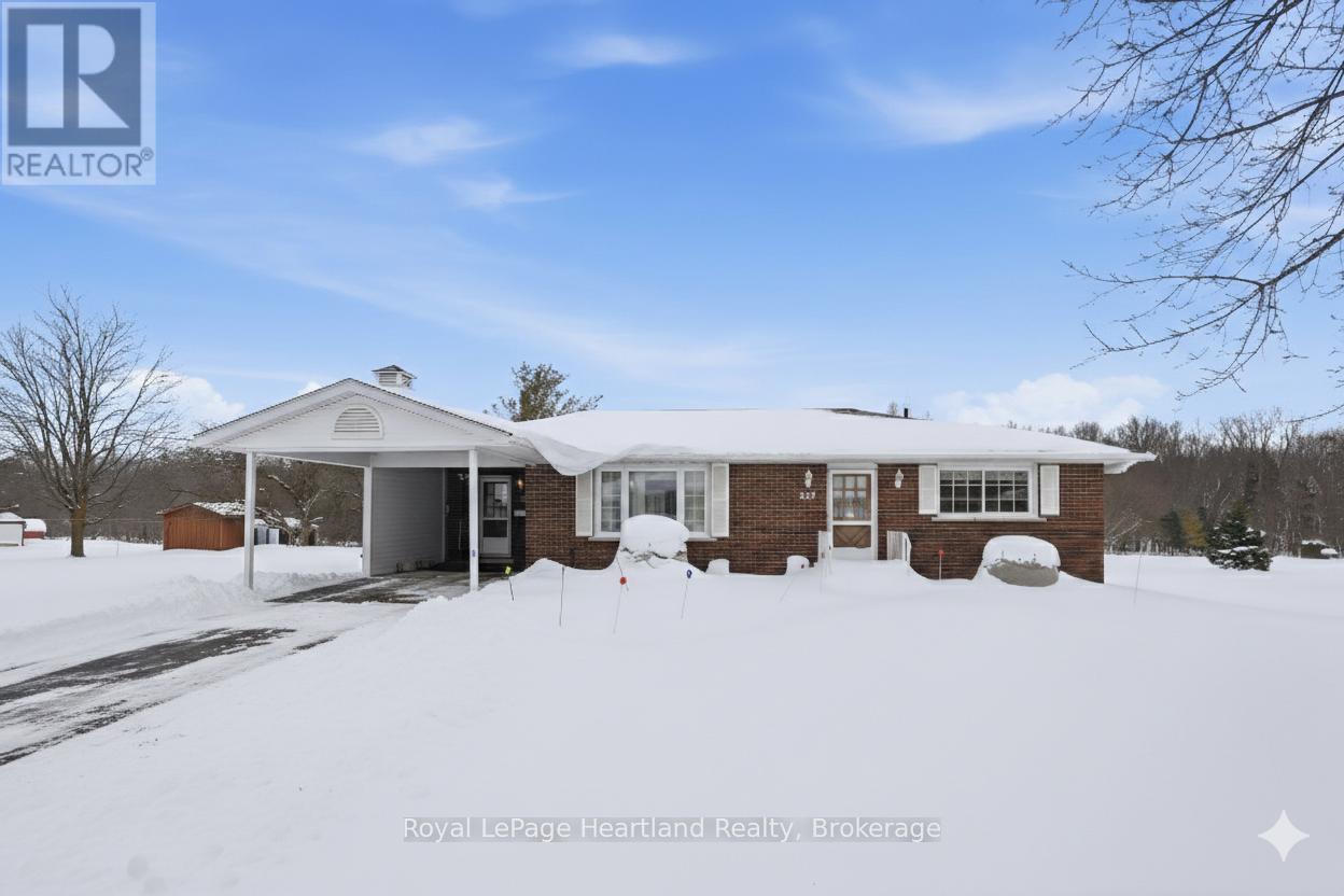 257 King Street S, Minto, Ontario  N0G 1Z0 - Photo 2 - X12787522