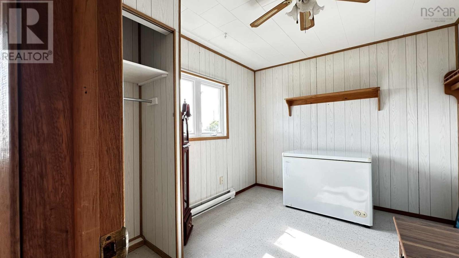 3 Atlantic Street, Clark's Harbour, Nova Scotia  B0W 1P0 - Photo 11 - 202520703