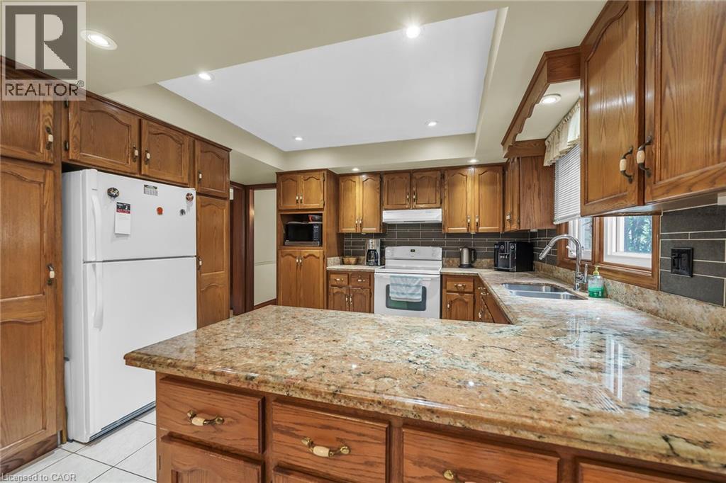 3 Shoreline Crescent, Grimsby, Ontario  L3M 5B1 - Photo 16 - XH4204752