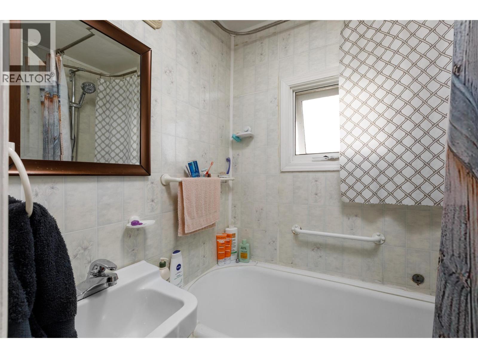 858 Cawston Avenue, Kelowna, British Columbia  V1Y 6Z7 - Photo 8 - 10372658