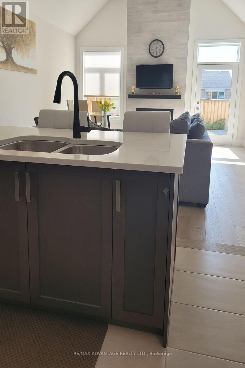 7 - 63 Compass Trail, Central Elgin, Ontario  N5L 0B4 - Photo 4 - X12787532