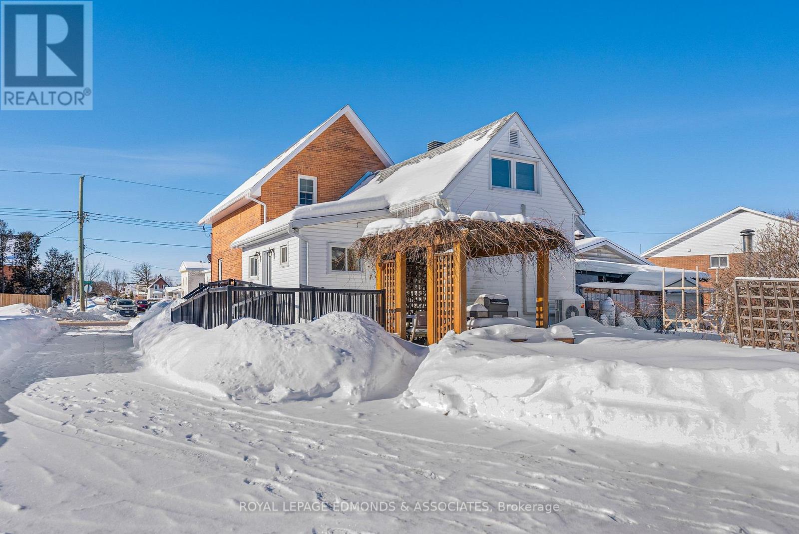 381 Everett Street, Pembroke, Ontario  K8A 3W9 - Photo 36 - X12787536