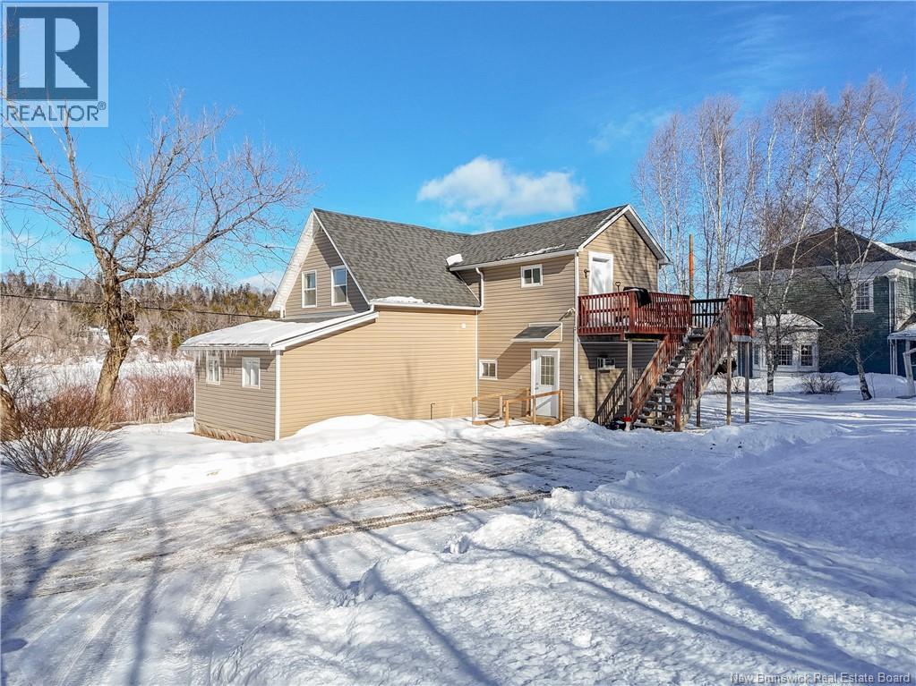 <h3>$272,500</h3><p>9024 Main Street, Florenceville-Bristol, New Brunswick</p>