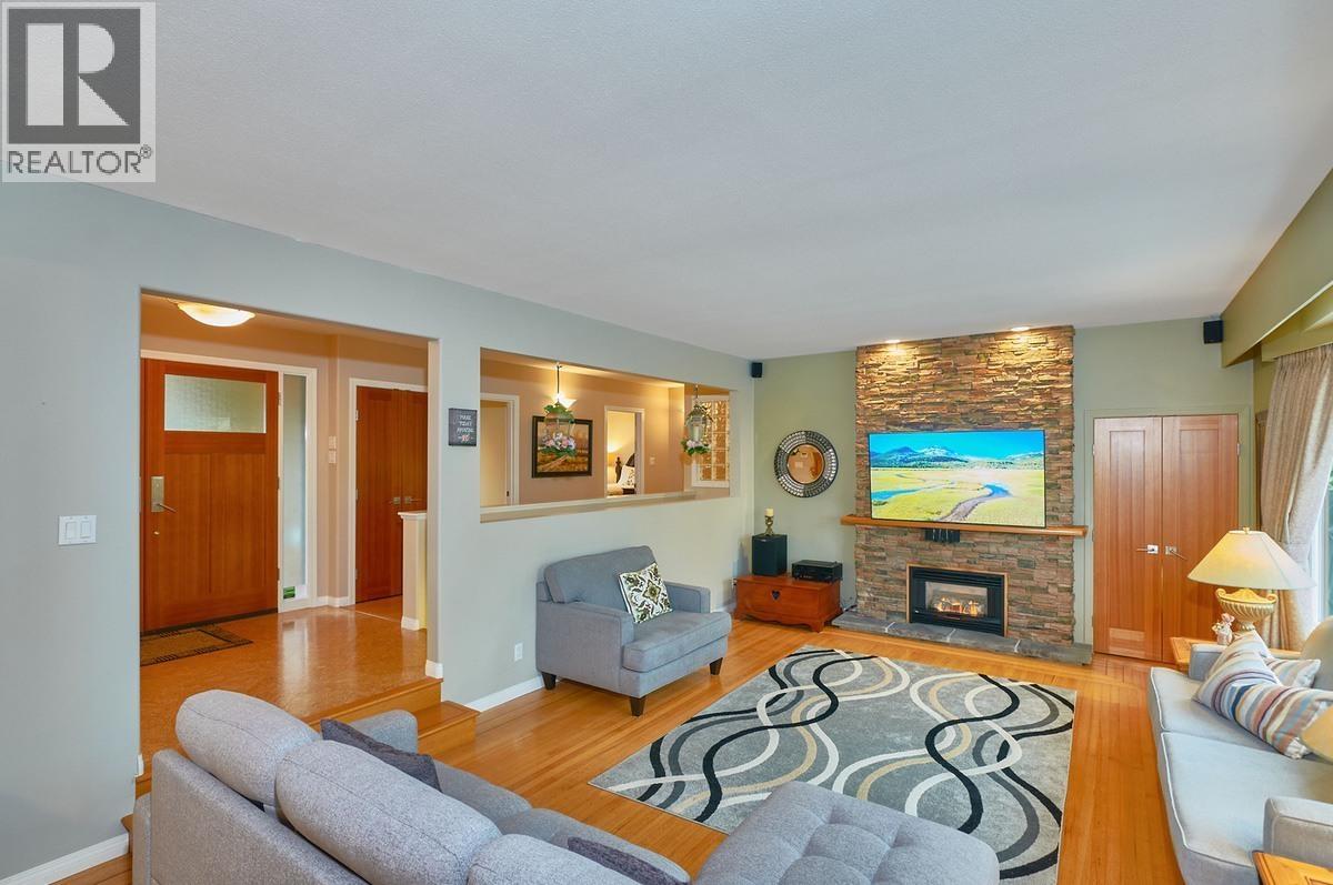 630 Sydney Avenue, Coquitlam, British Columbia  V3K 3K2 - Photo 10 - R3089729